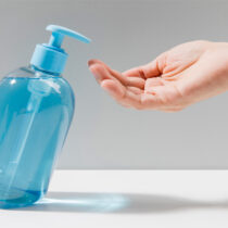 موثر ترین روش های مراقبت از پوست دست در مقابل ژل های ضد عفونی کننده
