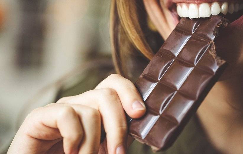 11 خوراکی که دشمن سلامت دندان‌های شما هستند