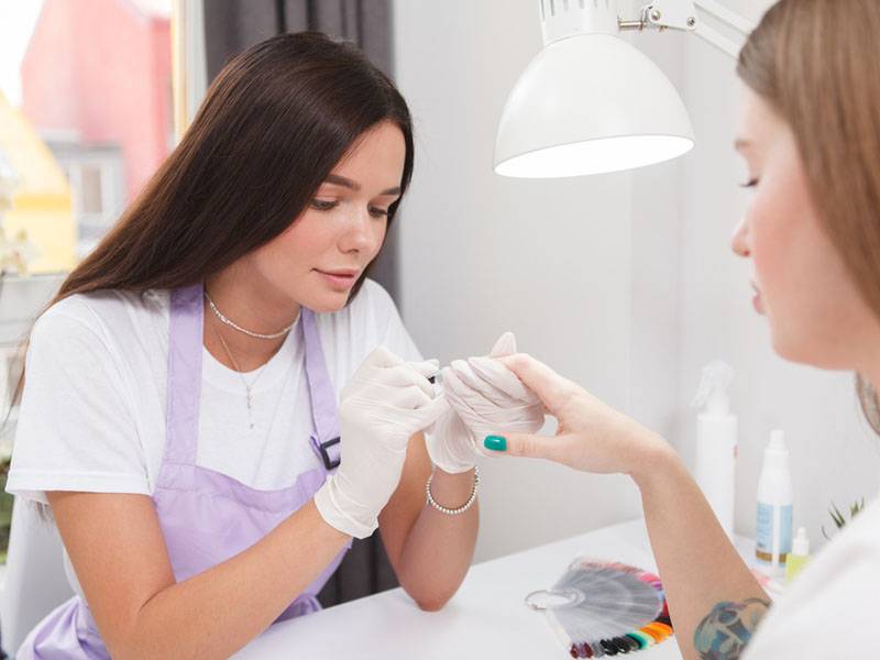 عوارض شغل ناخن کاری